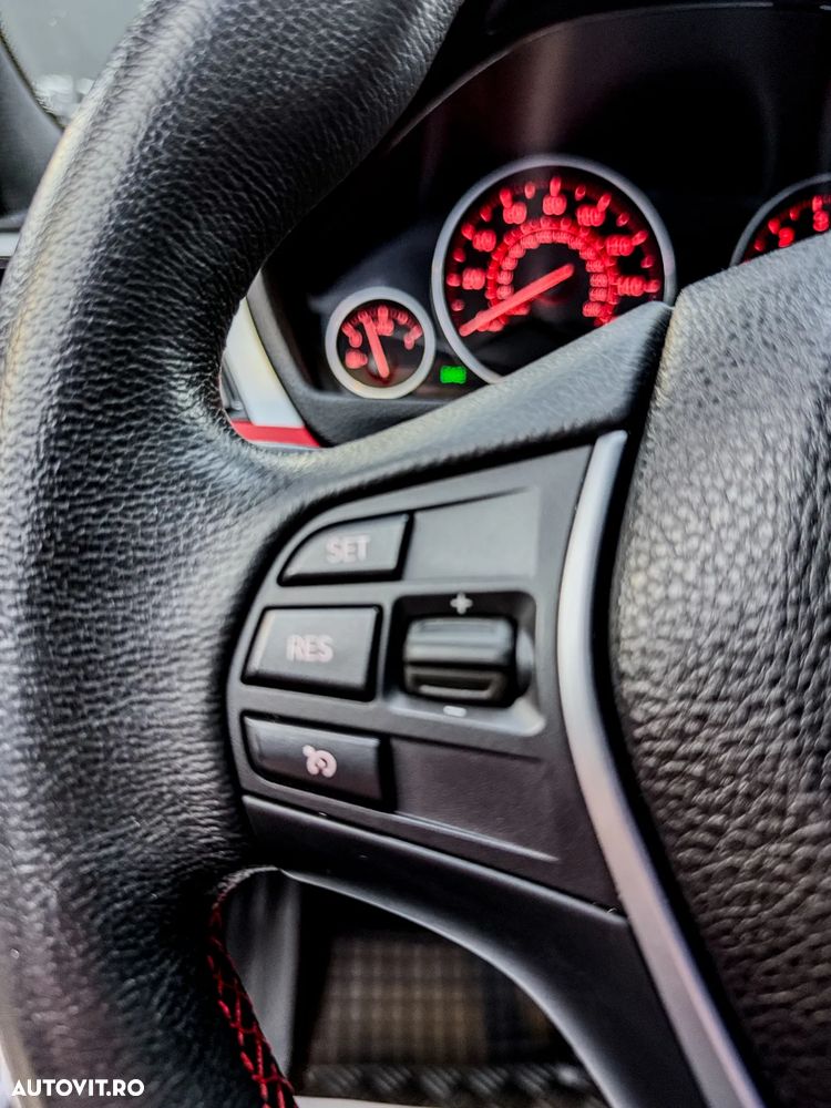 BMW Seria 3 328i Aut. Sport Line - 23