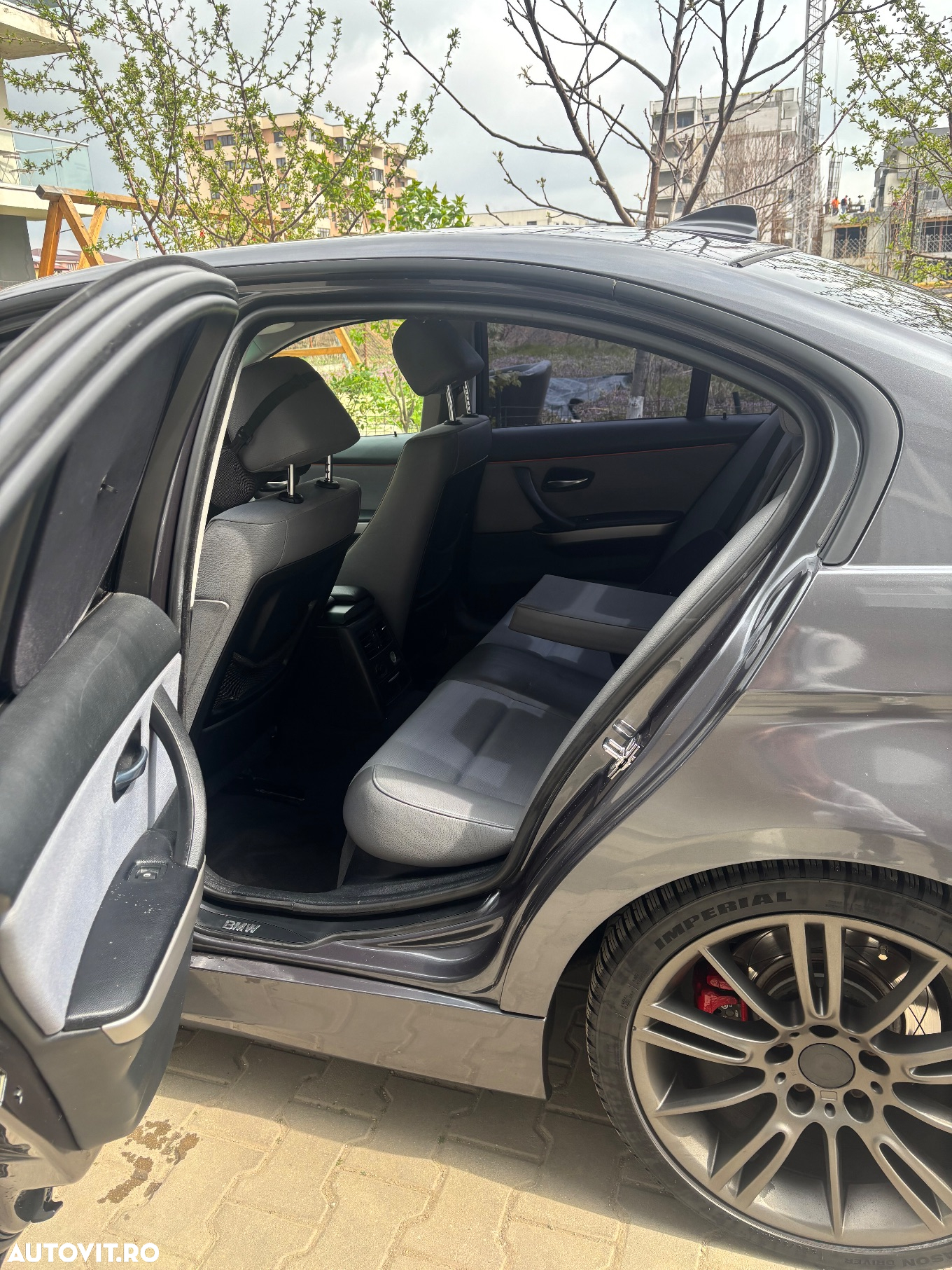 BMW Seria 3 318d Touring - 12