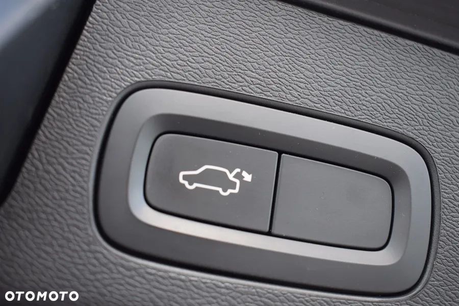 Volvo XC 60 B5 D AWD Geartronic Inscription - 32