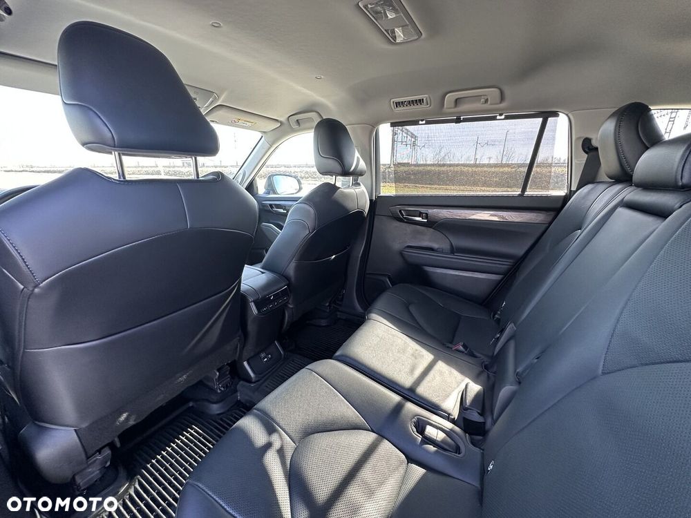 Toyota Highlander - 13