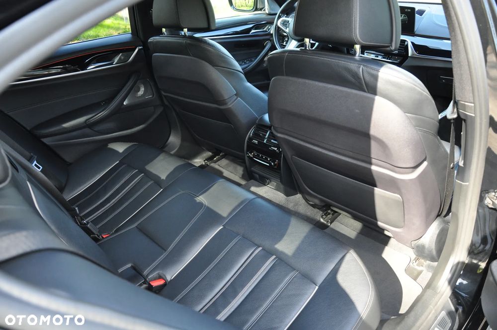 BMW Seria 5 - 16