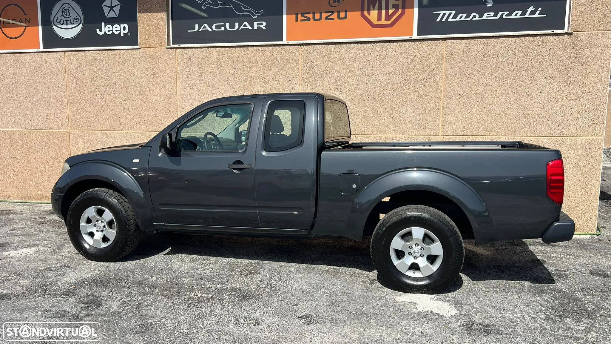 Nissan Navara Nav 2.5 dCi KC SE Comf+C-C+BDT - 3
