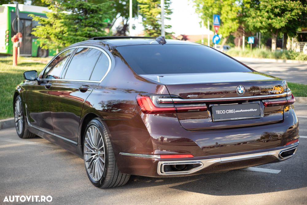 BMW Seria 7 745Le xDrive AT PHEV - 28