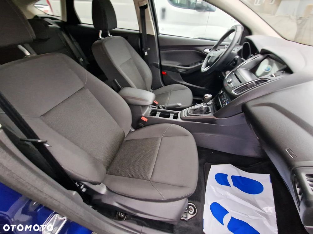 Ford Focus 1.0 EcoBoost Start-Stopp-System TITANIUM - 23