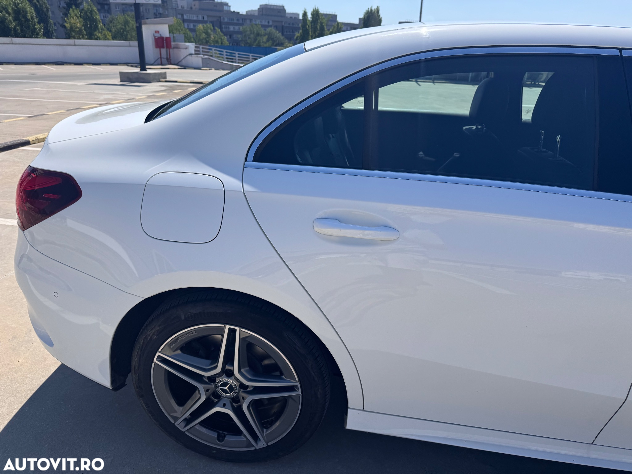 Mercedes-Benz A 250 e 8G-DCT AMG Line - 4