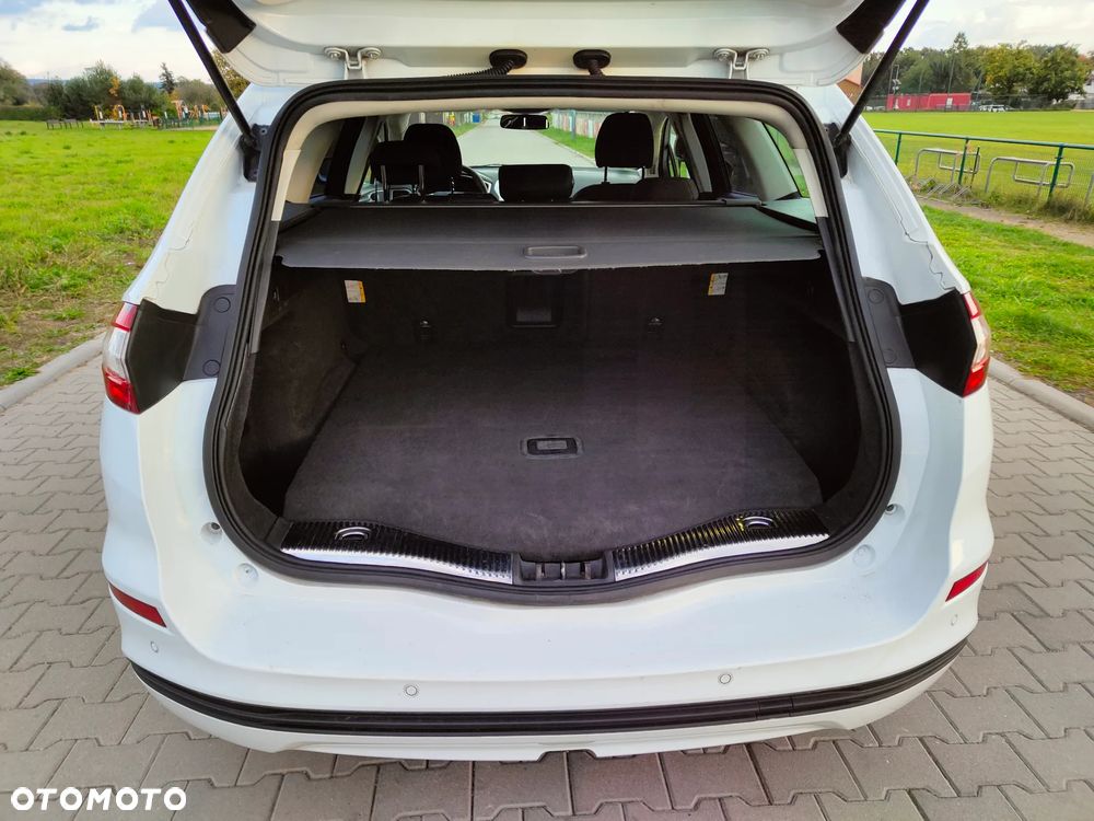Ford Mondeo 2.0 TDCi Ambiente Plus - 11