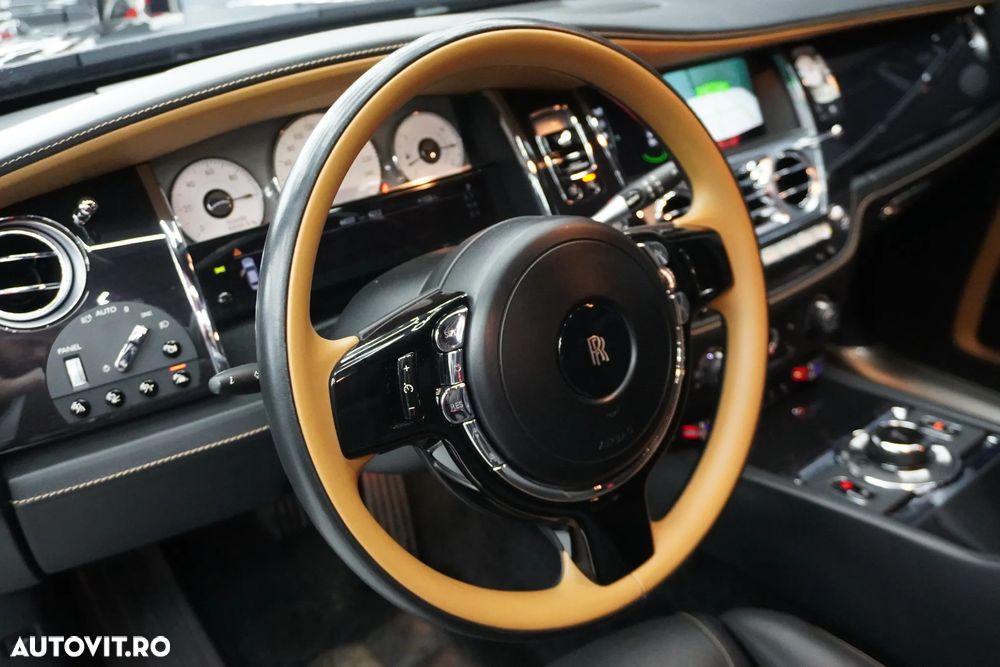 Rolls-Royce Ghost - 10