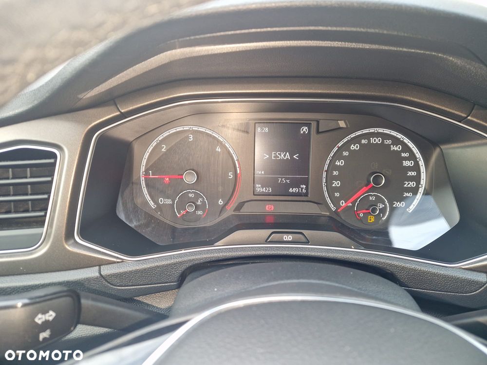 Volkswagen T-Roc - 17