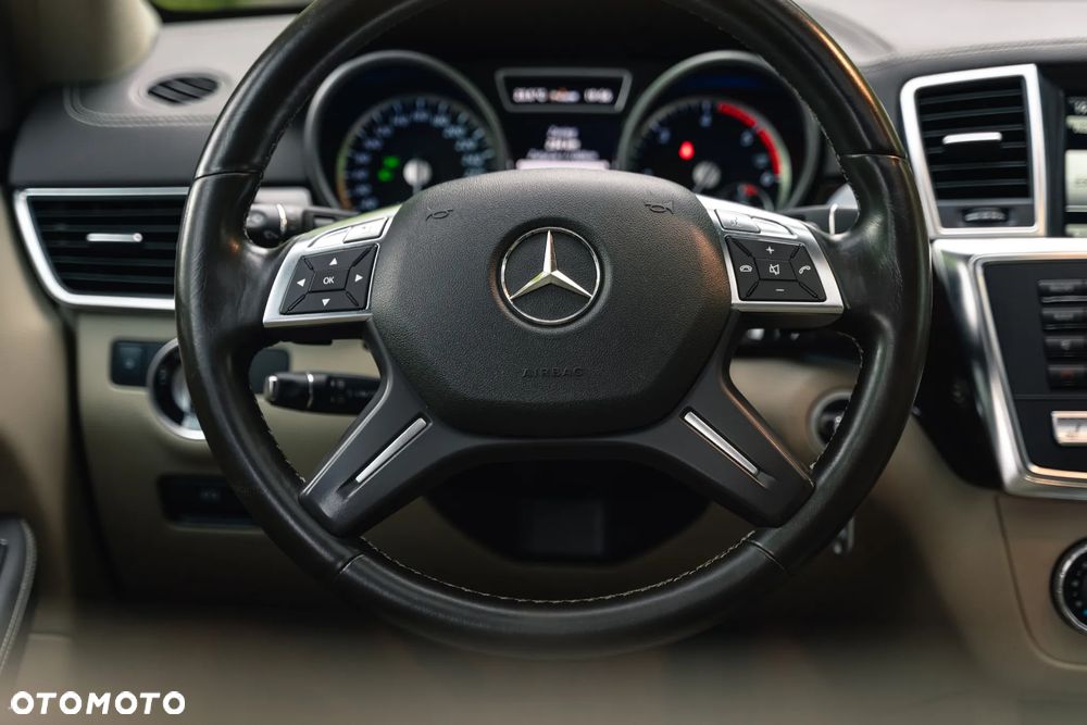 Mercedes-Benz GL 350 BlueTec 4-Matic - 14
