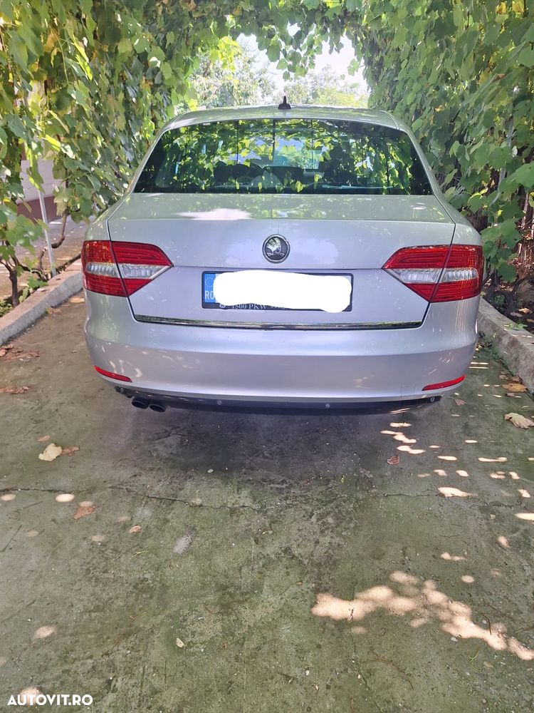 Skoda Superb 2.0 TDI Green tec DSG Active - 3