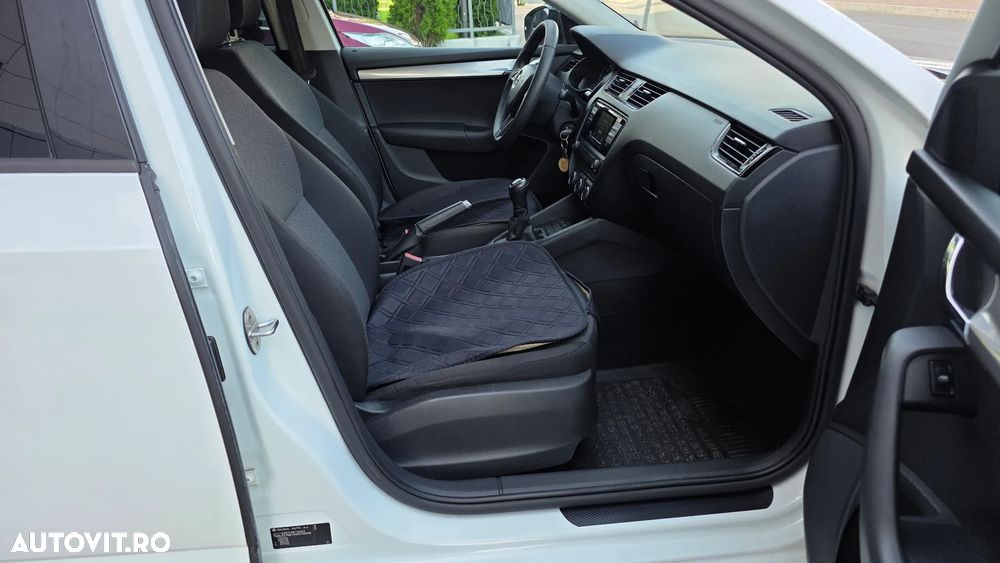 Skoda Octavia 1.6 TDI Active - 10