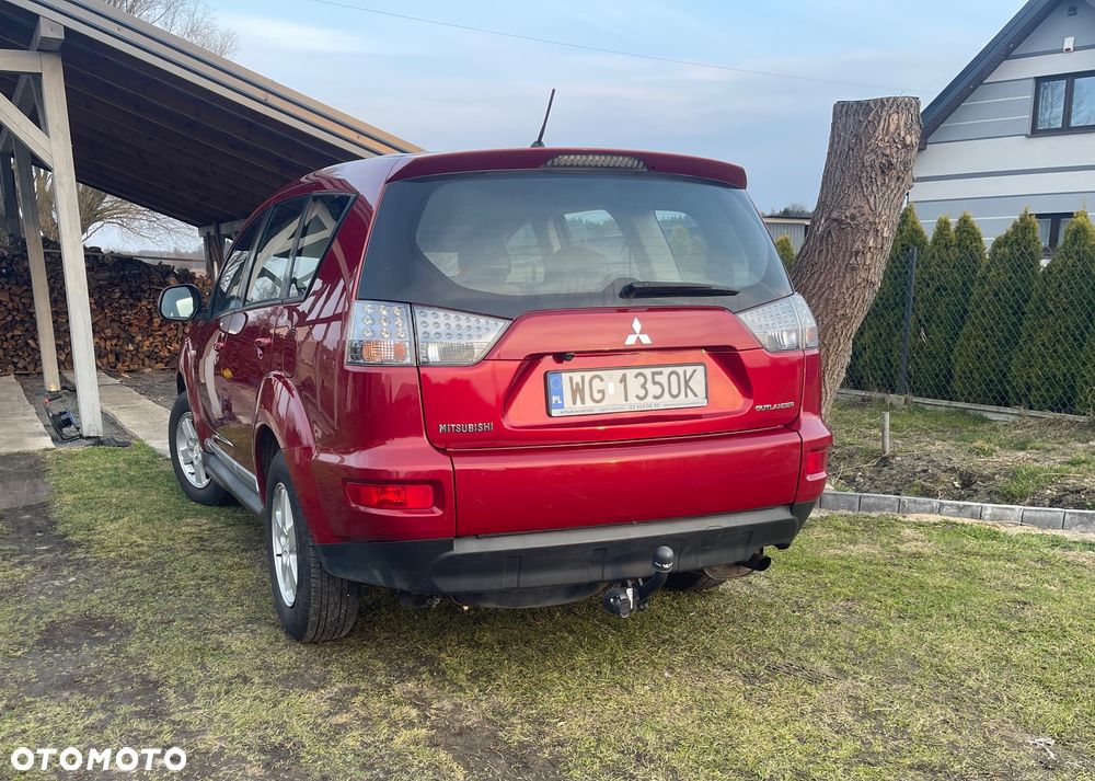 Mitsubishi Outlander 2.0 2WD Invite - 2