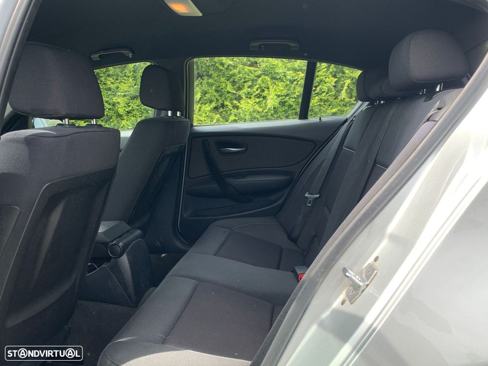 BMW 118 d Pack M - 13