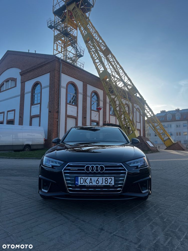 Audi A4 Limousine 45 TFSI mHEV Quattro S Line S tronic - 1