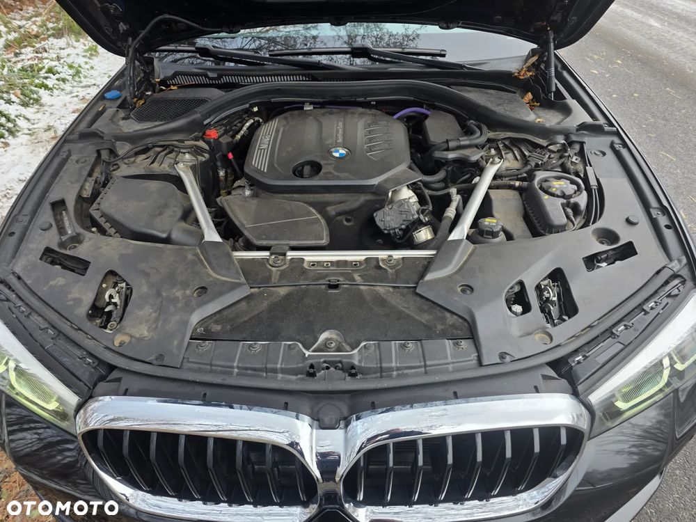 BMW Seria 5 518d Luxury Line - 21