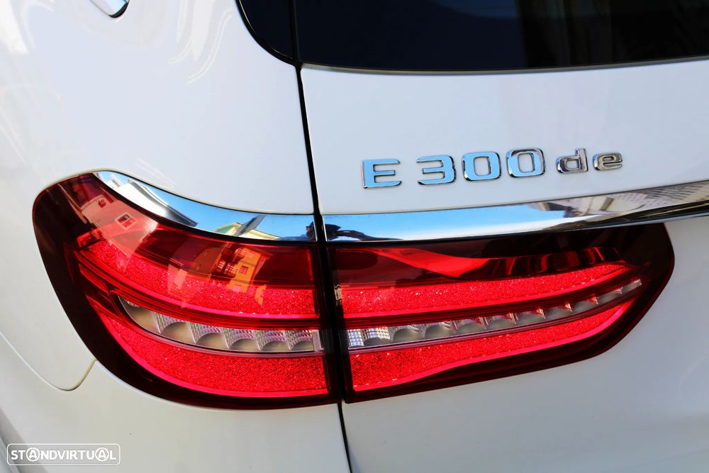 Mercedes-Benz E 300 de 4Matic 9G-TRONIC AMG Line - 52