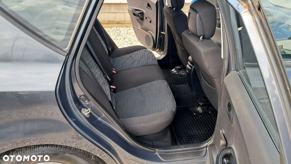 Kia Ceed - 13