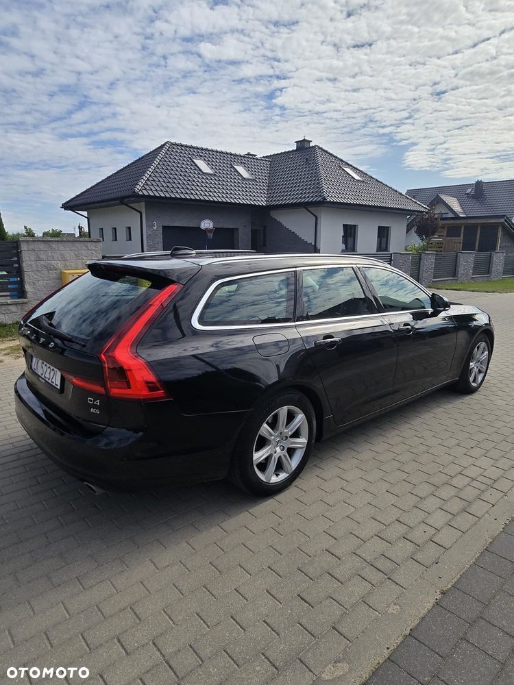 Volvo V90 D4 Momentum - 6