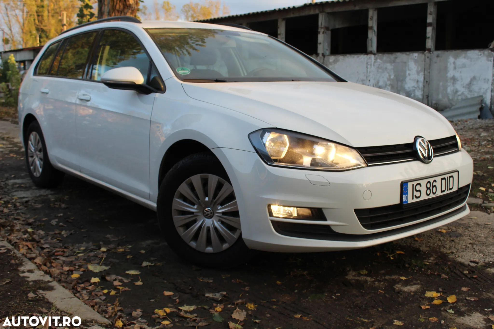 Volkswagen Golf 1.6 TDI DPF Trendline - 1