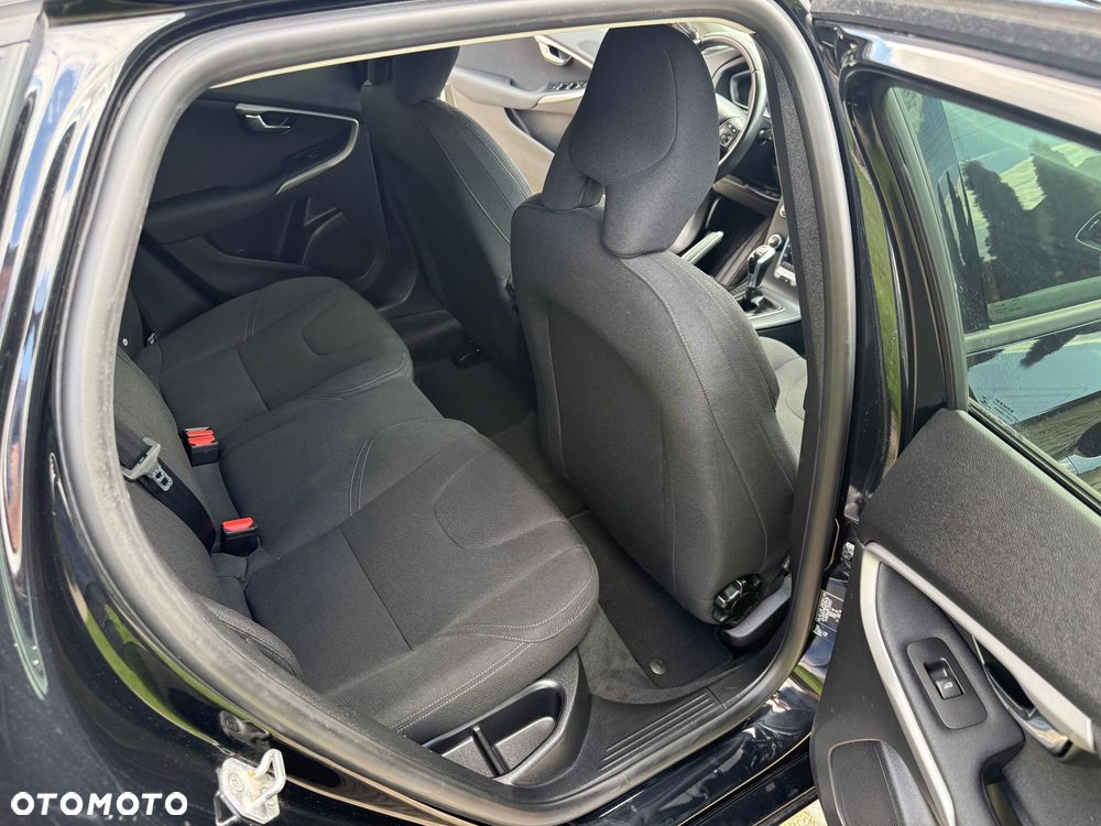 Volvo V40 D2 - 19