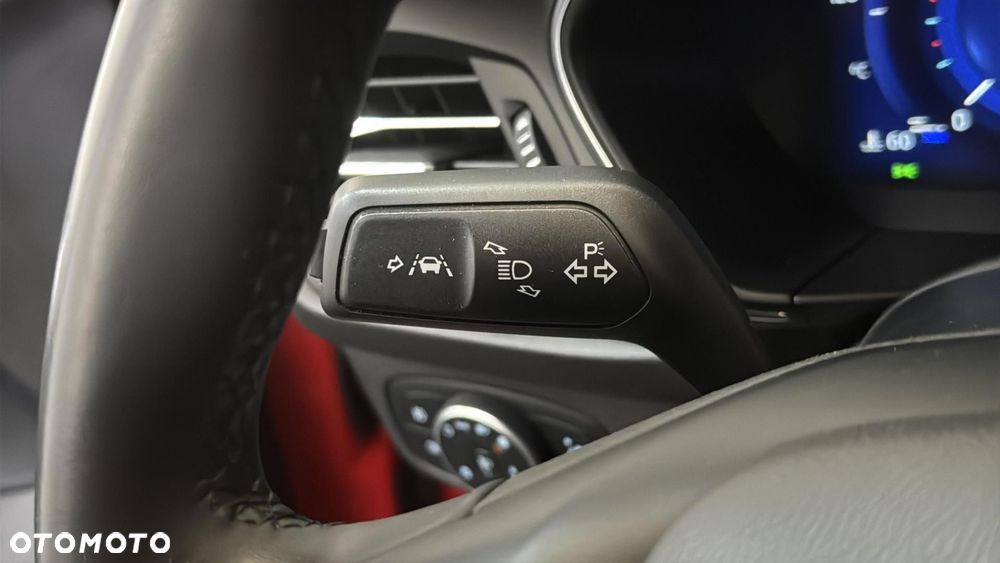 Ford Focus 1.0 EcoBoost mHEV Titanium X - 27