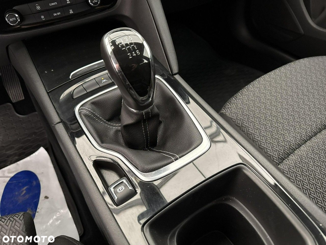 Opel Insignia - 16