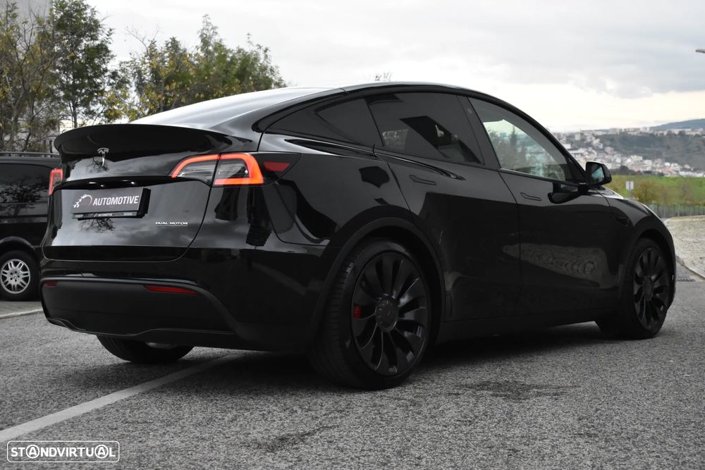 Tesla Model Y Performance Tração Integral - 13