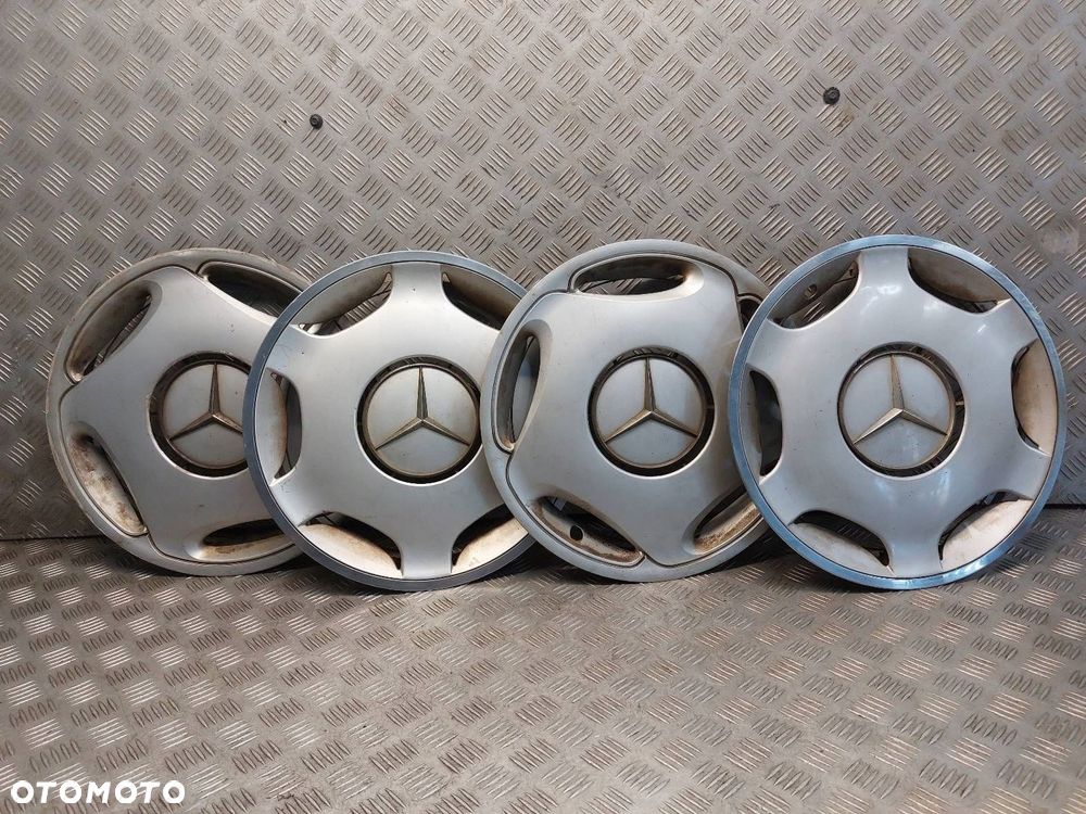 KOŁPAKI KOMPLET 15" MERCEDES W124  1244011424 - 1