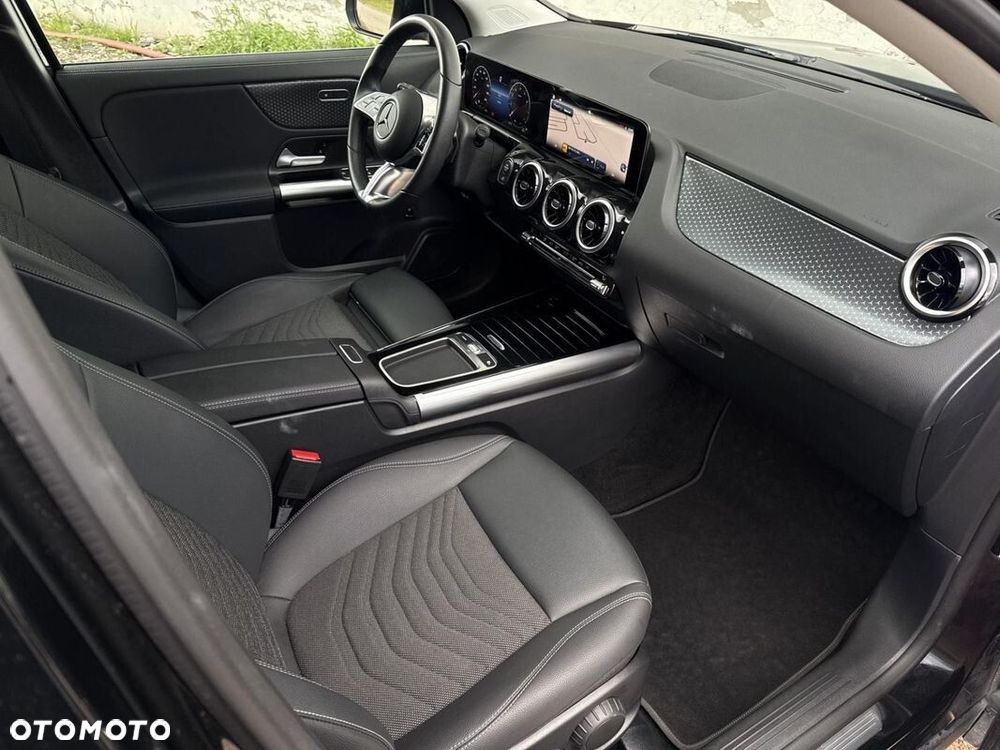 Mercedes-Benz GLA - 19