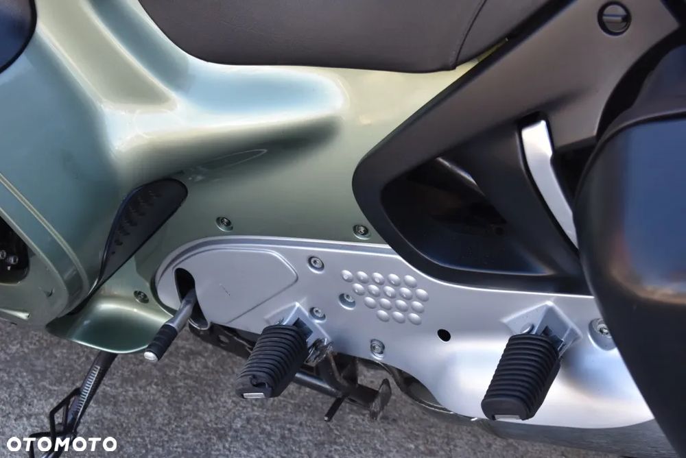 BMW R - 18