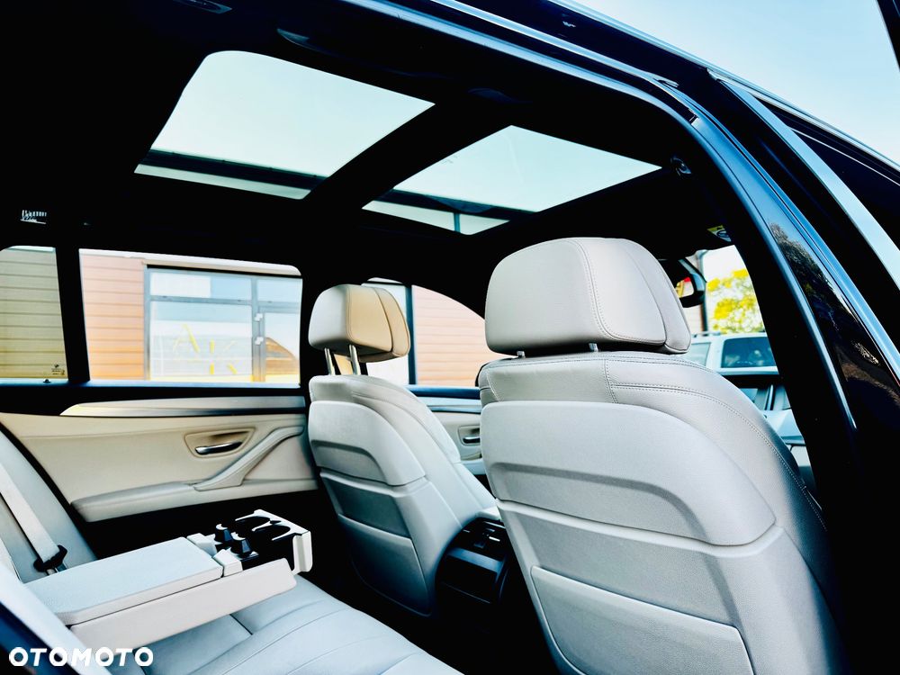 BMW Seria 5 520d Touring - 32