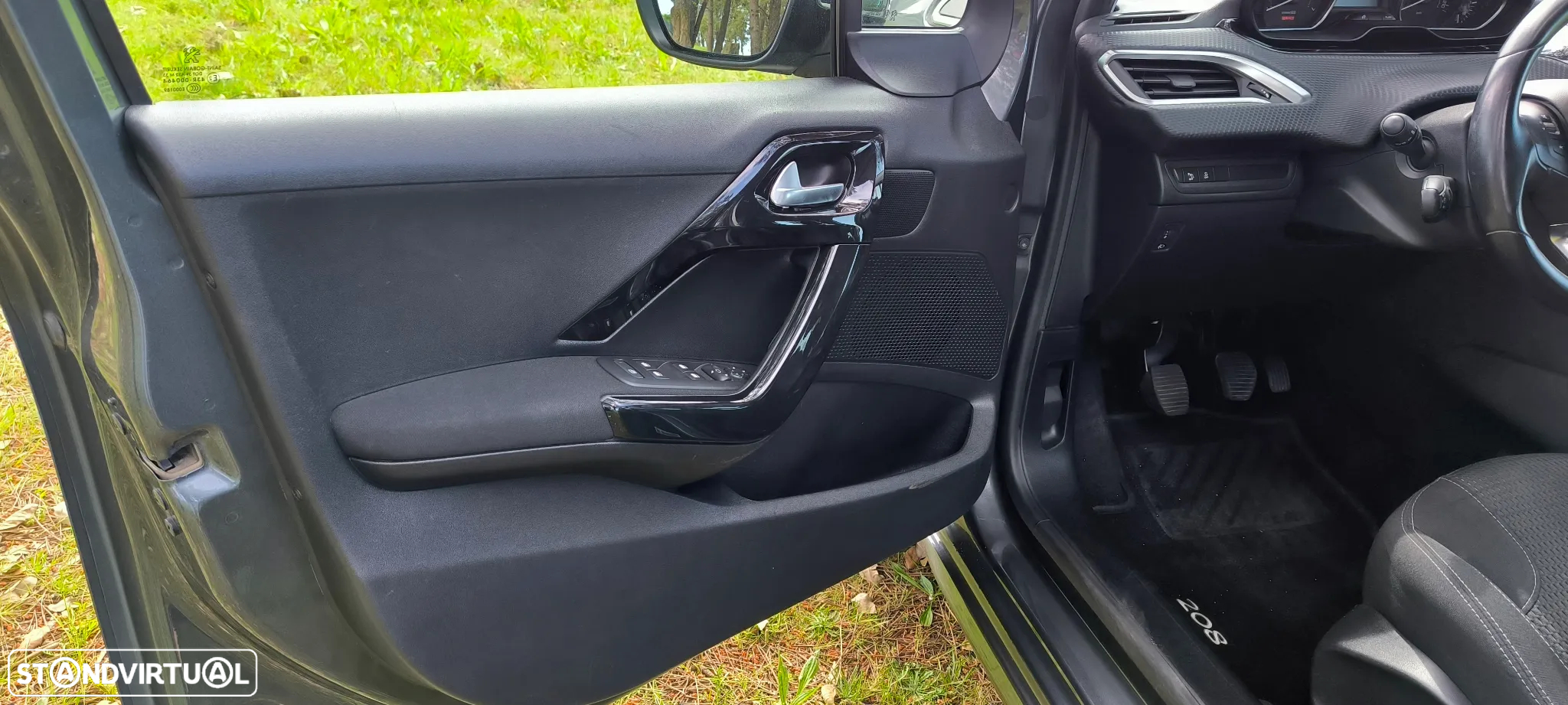 Peugeot 208 1.2 PureTech Style - 36