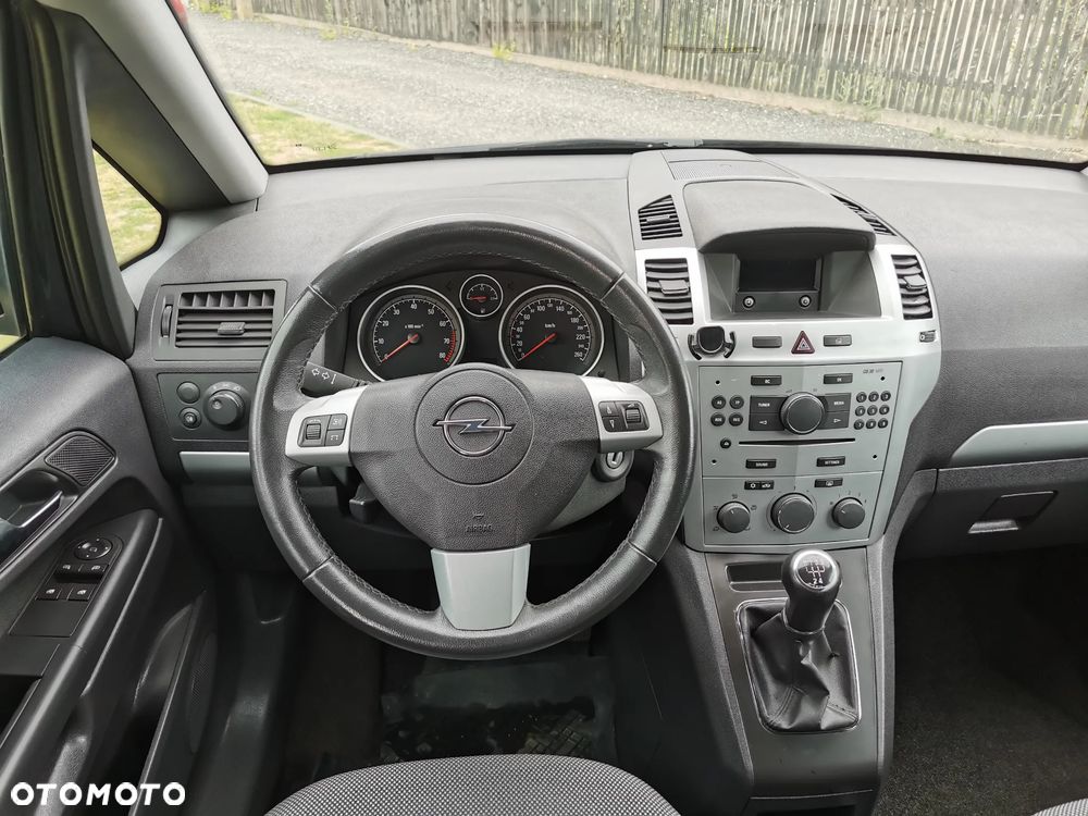 Opel Zafira 1.8 Cosmo EU5 - 19