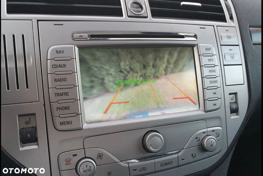 Ford Kuga 2.0 TDCi 2x4 Titanium - 13