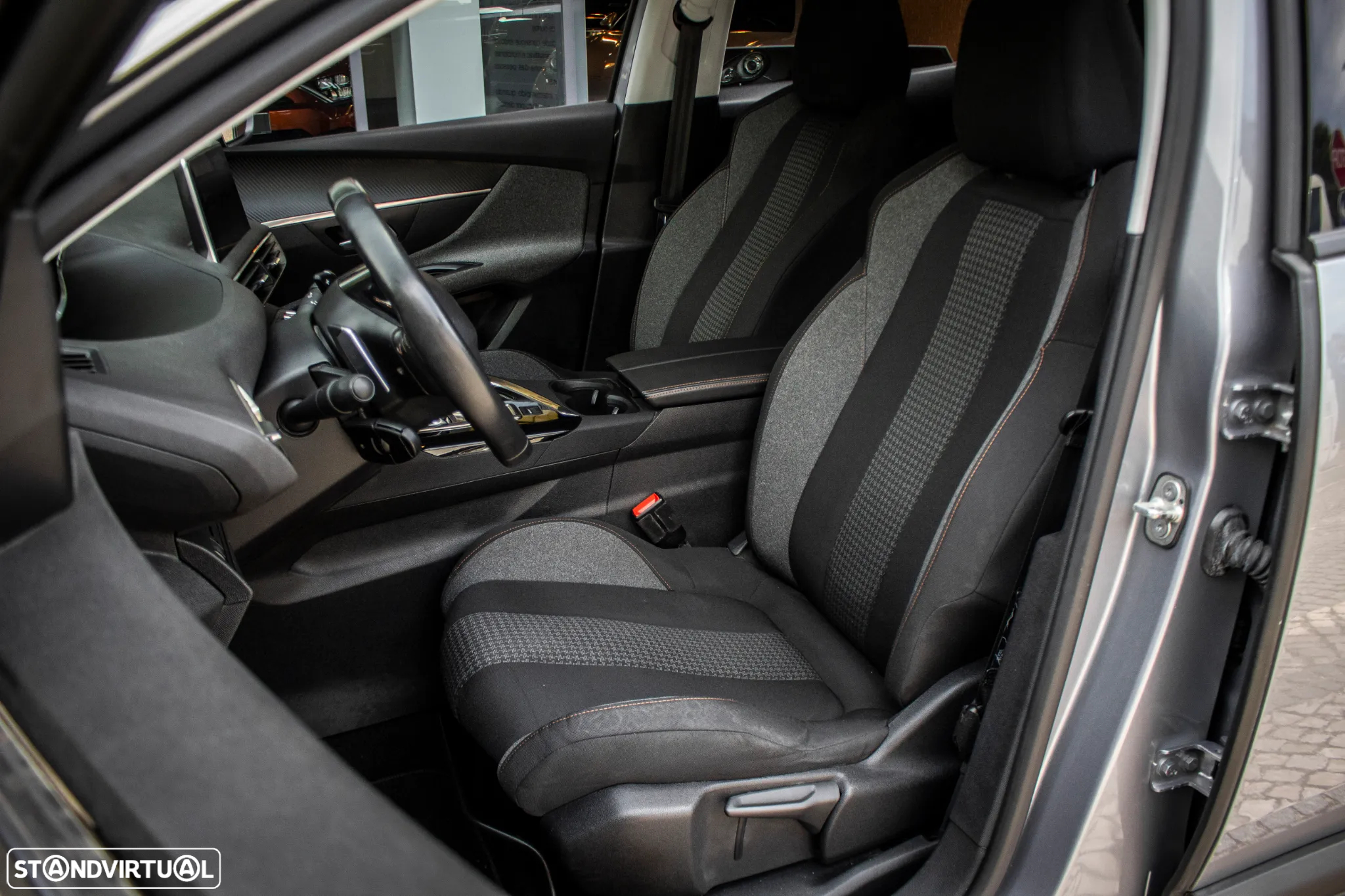 Peugeot 3008 1.2 PureTech Allure EAT8 - 27