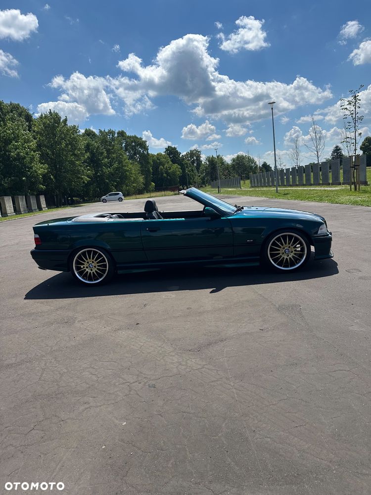 BMW Seria 3 318i - 11
