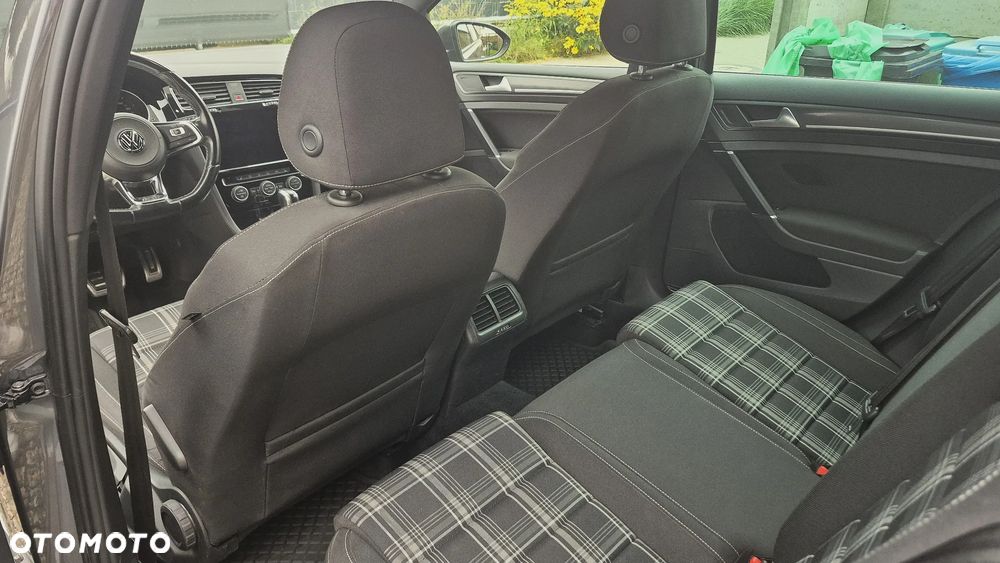 Volkswagen Golf 2.0 TDI BMT GTD DSG - 11