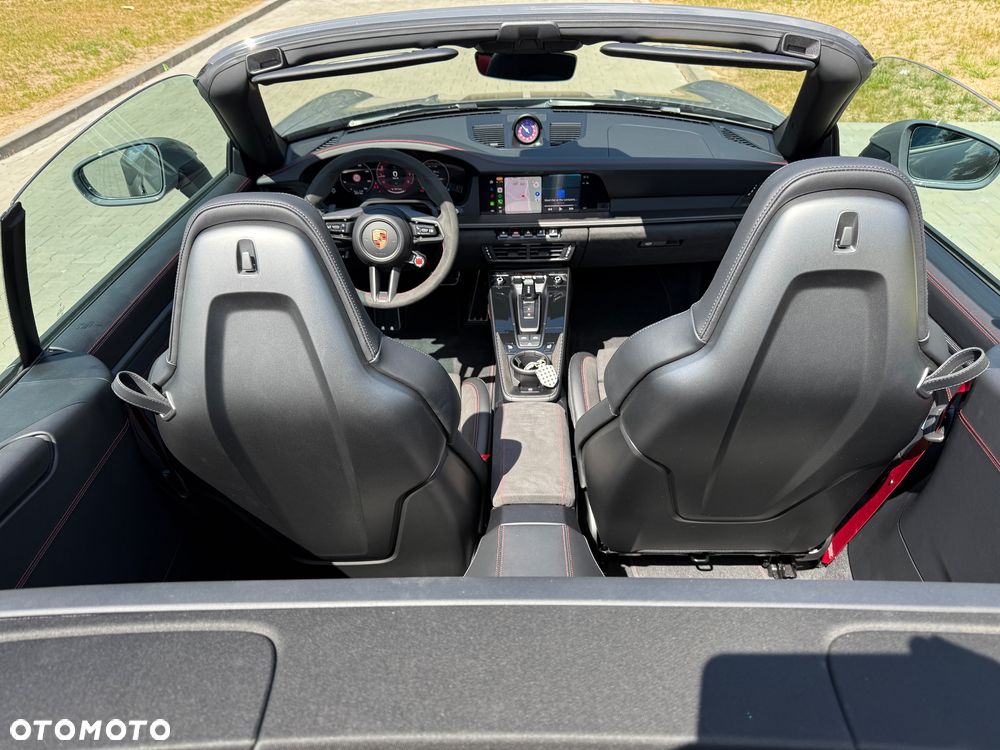 Porsche 911 - 32