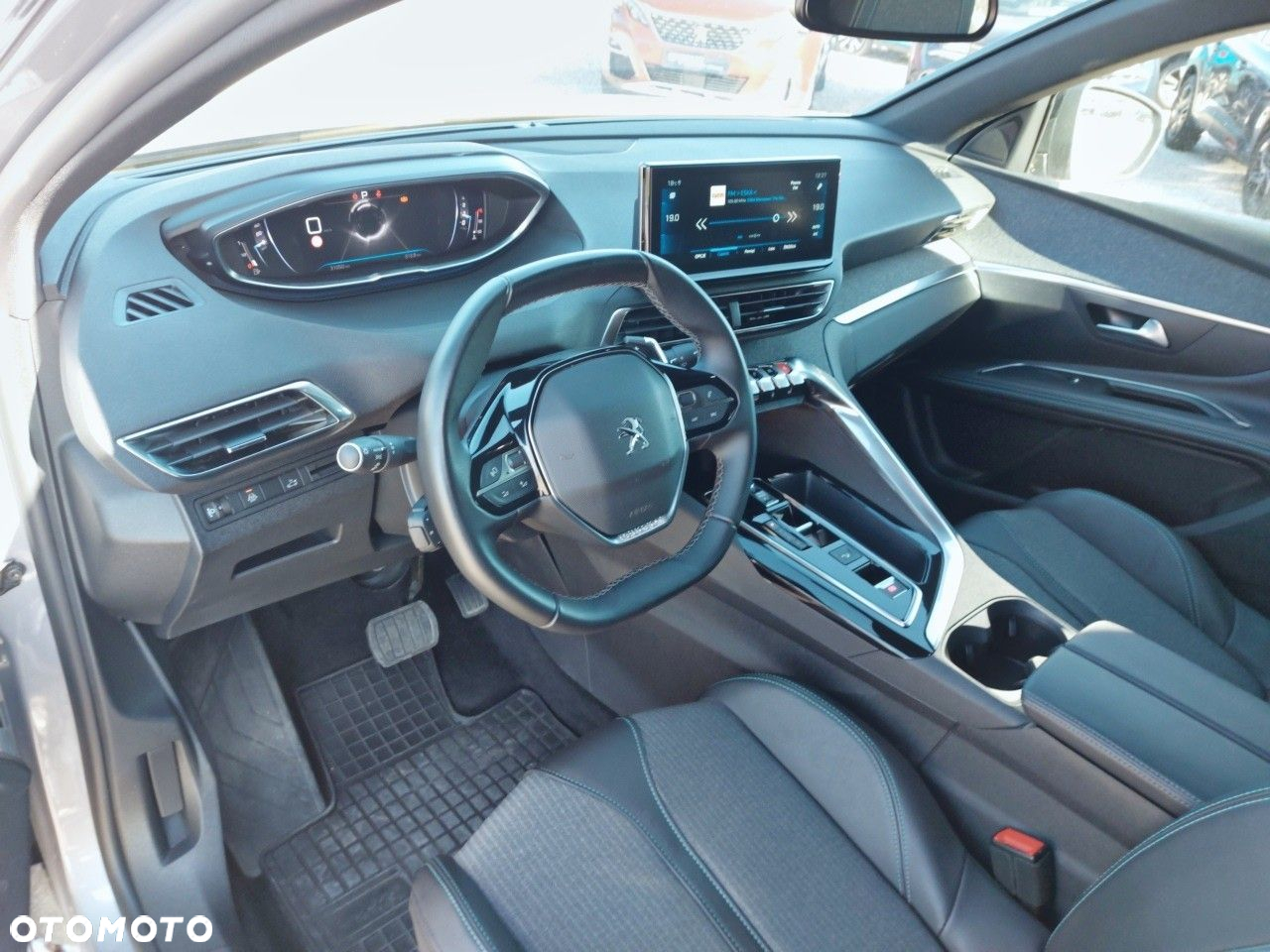 Peugeot 3008 1.2 PureTech Allure Pack S&S EAT8 - 12