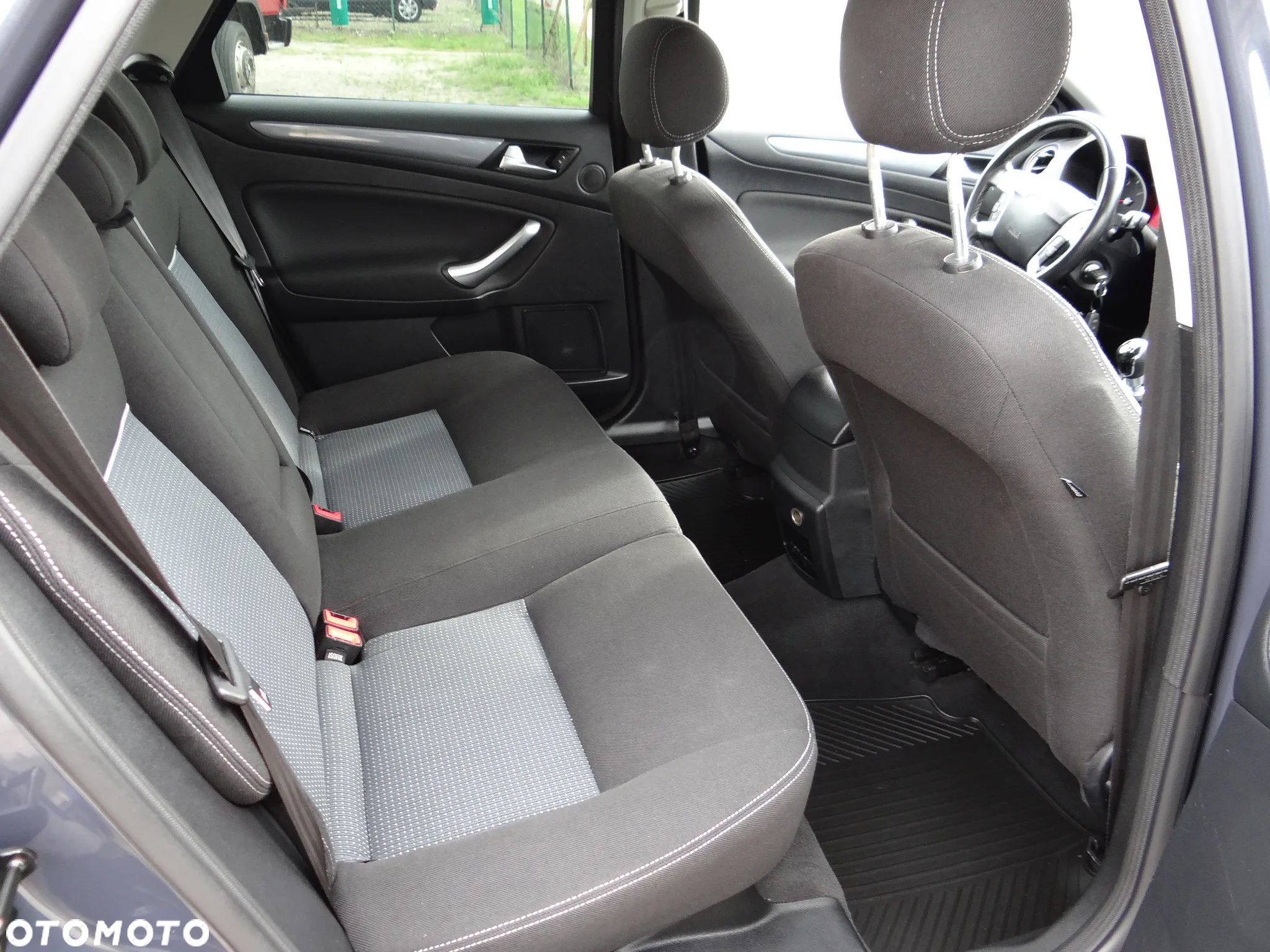 Ford Mondeo - 8