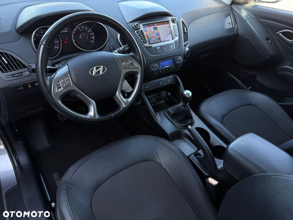 Hyundai ix35 1.6 2WD Fifa World Cup Edition - 6