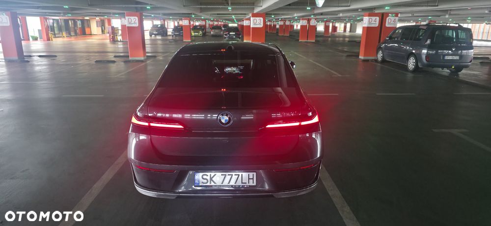 BMW Seria 7 750e xDrive - 15