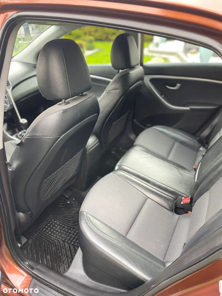 Hyundai i30 1.4 Comfort - 8