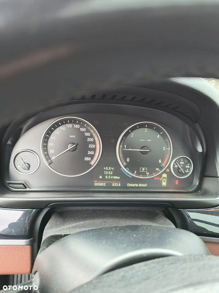 BMW Seria 5 525d xDrive - 20