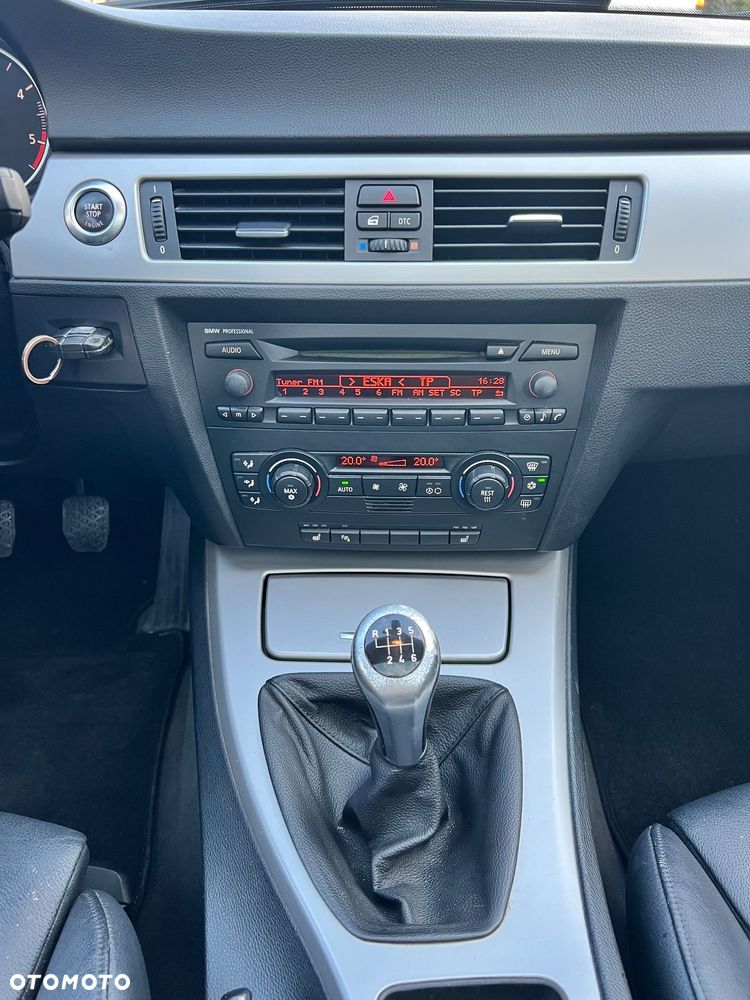 BMW Seria 3 320d - 14