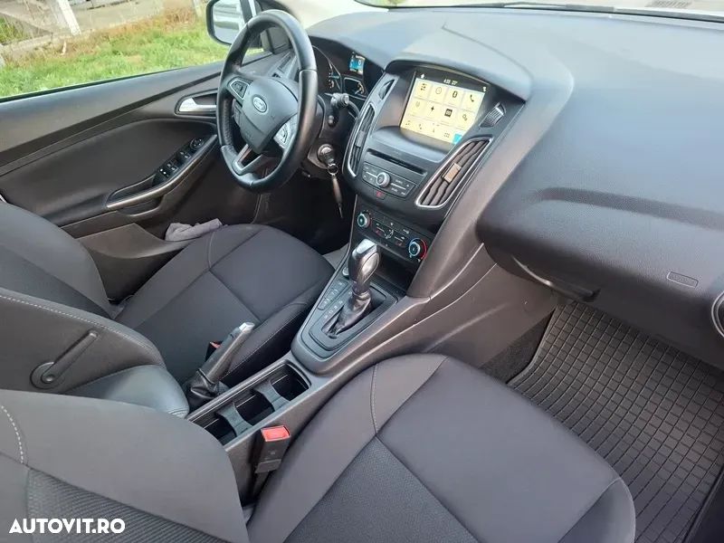Ford Focus 2.0 EcoBlue Titanium Business - 10
