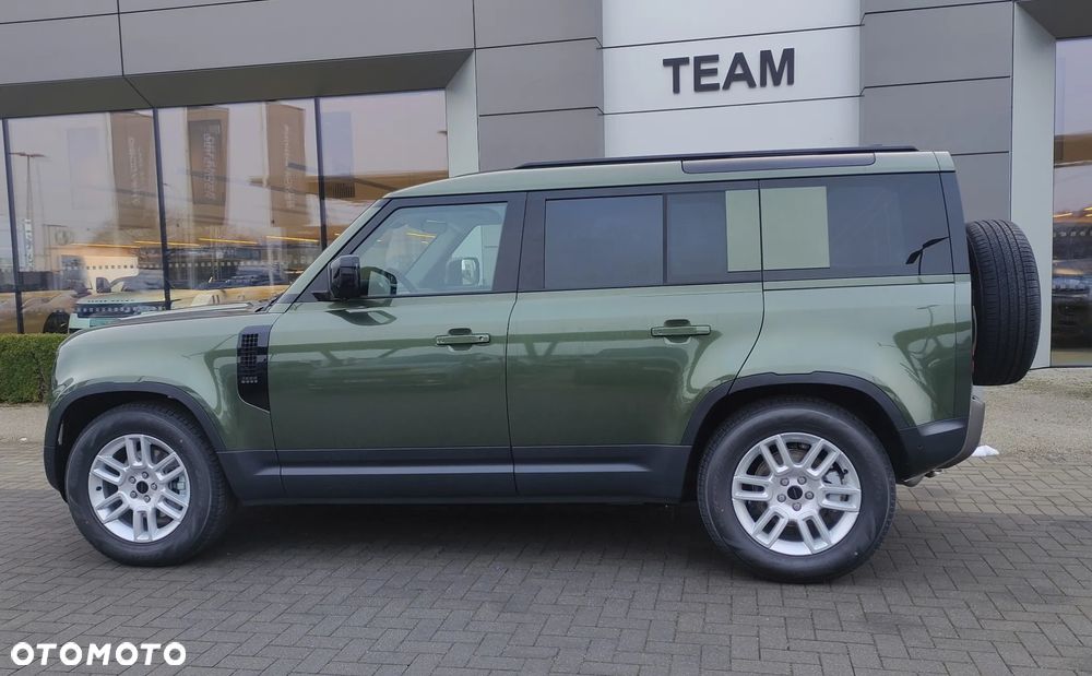 Land Rover Defender - 16