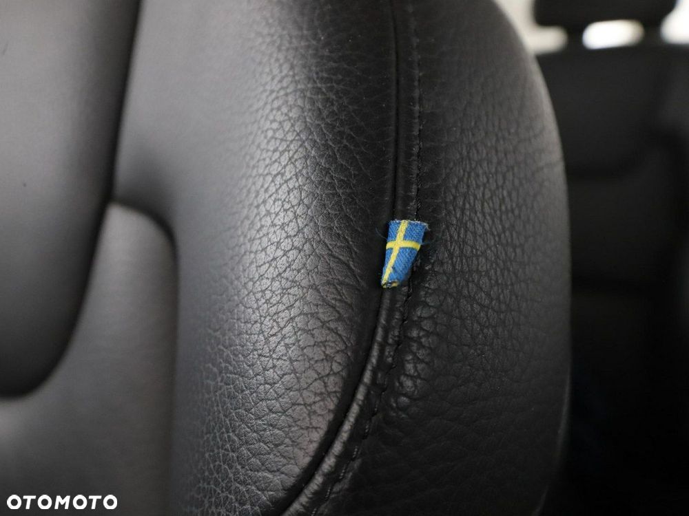 Volvo S90 T4 Momentum - 38