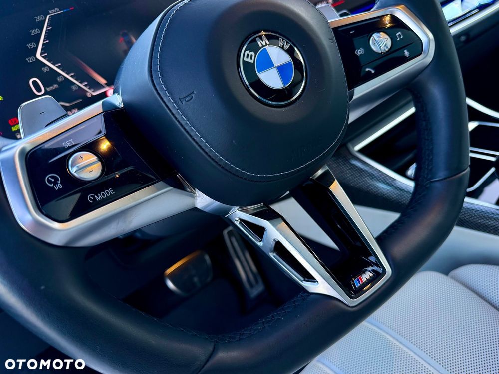 BMW Seria 7 740d xDrive - 26