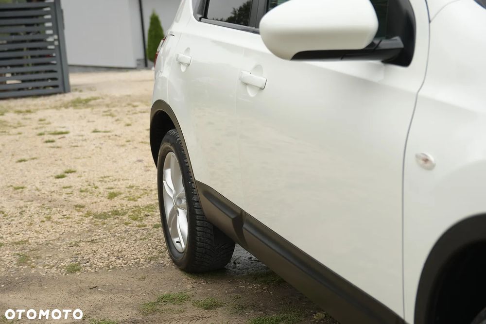 Nissan Qashqai 1.6 visia - 14